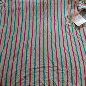 LuLaRoe classic tee